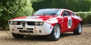 Від класики до гоночного звіра: стару Alfa Romeo перетворили на болід із 180-сильним мотором