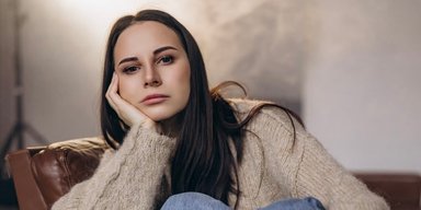 Скандал із Еммою Антонюк: що розлютило мережу і до чого тут ВПО та українські книги (фото)