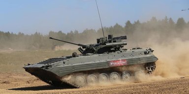 В РФ заявили о преимуществе в огневой мощи БМП-2М перед Bradley: в чем нюанс (видео)