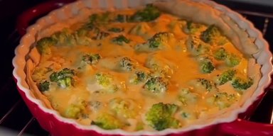 Пирог с лососем и брокколи: как быстро приготовить вкусное блюдо