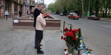 Одна Одесса, два митинга. Как вспоминали погибших год назад