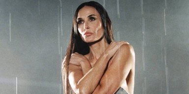 61-летняя Деми Мур снялась в прозрачном платье для Interview Magazine