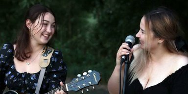 "Разом співали для людей": у Запоріжжі від обстрілу загинули дівчата-співачки, — ЗМІ (відео)
