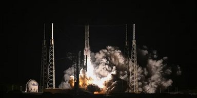Нова ракета-носій відправила перший за 50 років посадковий апарат США на Місяць (відео)