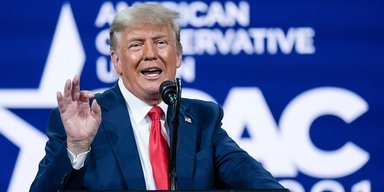 "Нация в упадке": Трамп связал смерть Навального со своими юридическими проблемами, — Politico