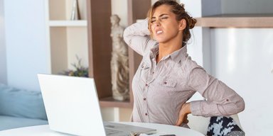 5 упражнений, которые помогут размяться тем, кто вынужден весь день работать сидя