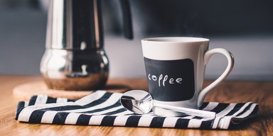 Сколько кофе можно пить в день, чтобы избежать побочных эффектов кофеина
