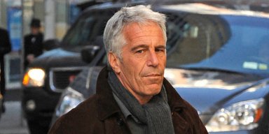 "Привоз" и неизвестная девушка: в файлах Эпштейна нашли видеозапись из Одессы