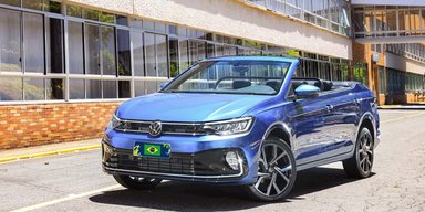 Недорогий седан Volkswagen Polo перетворили на оригінальний парадний кабріолет (фото)