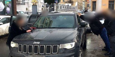 Розкрадали бюджетні кошти: у Києві затримали полковника ЗСУ та львівського підприємця (фото)