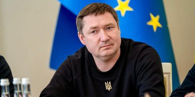 Бюджетные средства на дорогу к отелю отца: председатель Львовской ОВА отвергает обвинения (фото)