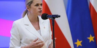 Польща вимагає від МОН переписати підручники з історії України: що сталося