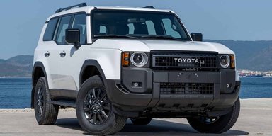 Економ-пропозиція: який вигляд має найдешевший Toyota Land Cruiser 2024 (фото, відео)