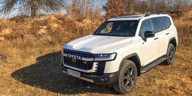 Самый правильный "Крузак". Тест-драйв Toyota Land Cruiser 300 GR Sport