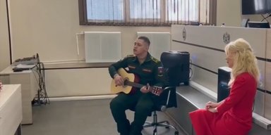 Катерина Мізуліна в РФ заспівала пісню гурту "Бумбокс", лідер якого служить у ЗСУ (відео)