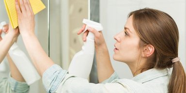 Як швидко та легко помити дзеркало без розводів - 4 інгредієнти, які завжди є вдома