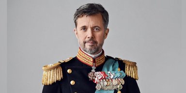 Кронпринцу Данії Фредеріку приписали роман на стороні (фото)
