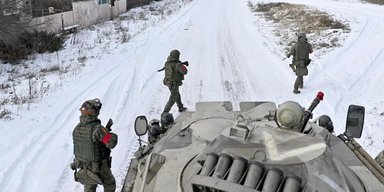 ЗС РФ просунулися на фланзі Бахмута й заявили про контроль над частиною Синьківки, — ISW (карти)