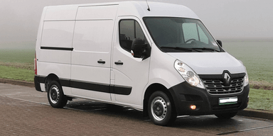 В Ровненской области пьяная пенсионерка каталась за рулем буса: чем это закончилось