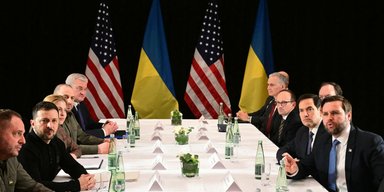 Отношения с США: что дальше? Трамп договаривается с Россией, а заплатить придется Украине