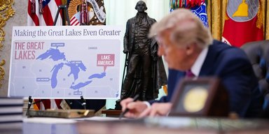 Трамп переименовал озеро Онтарио и хочет назвать Тихий океан в честь США