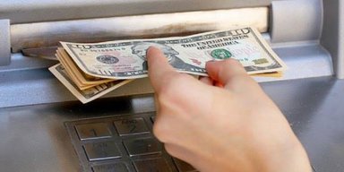 100 гривен или 50 долларов? Какие банкноты любят подделывать мошенники