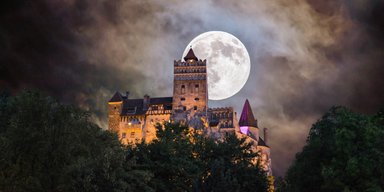 От замков до гостиниц: 5 самых посещаемых призраками мест в Европе (фото)