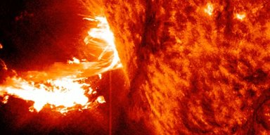 Взрыв на Солнце: сильнейшая геомагнитная буря обрушилась на Землю, это только начало (фото)