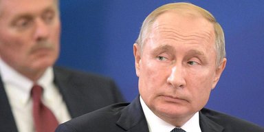 "Путин от наступления переходит в оборону": военные эксперты о встрече президента РФ с военкорами