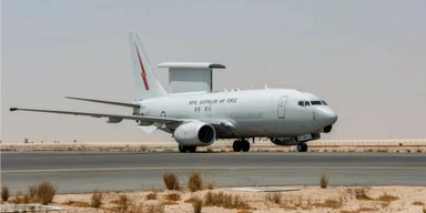 Помогал сбивать Су-34: австралийский самолет E-7A Wedgetail покидает Европу