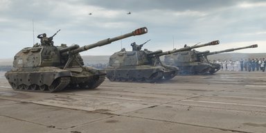 Перекидання САУ "Мста-С" через кримський міст потрапило на відео
