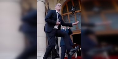 "Весь світ дивився": майбутній угорський міністр станцював на інавгурації Мадяра (відео)