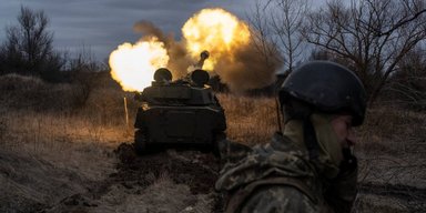 ВСУ ударили по пункту управления спецназовцев РФ на левом берегу Днепра, — СтратКом (видео)