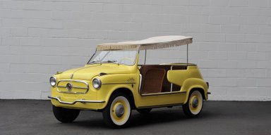 Старий 65-річний FIAT без вікон і дверей продають за ціною нового Porsche Cayenne (фото)