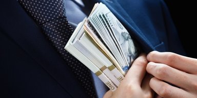 Аферисти екстра-класу. Чому топ-менеджери крадуть у своїх акціонерів, і як з цим боротися