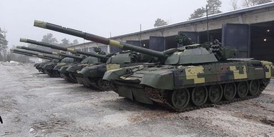 Гальмували два роки: аналітики пояснили, чому затримувались старі танки СРСР Т-72 для ЗСУ