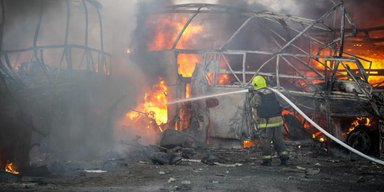 РФ атакувала Одесу дронами та ракетами: є влучання та постраждалі, згоріли автобуси (фото)