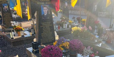 Вандалы разбили более двух десятков почетных захоронений погибших военных во Львове (фото)