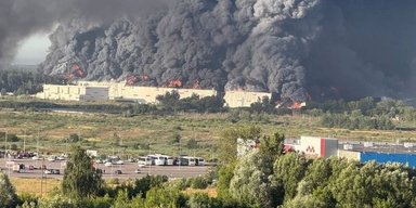 Мільярдні збитки та відсутність тривоги: що відомо про ураження складів Wildberries у РФ (відео)