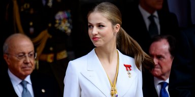 Майбутня королева Іспанії присягнула на вірність Конституції (фото, відео)