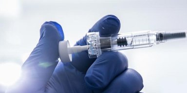 Вместе с Африкой. Как Украина оказалась в самом хвосте мировой очереди на вакцину от коронавируса