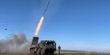 Обстрел Белгородщины: Минобороны РФ информирует об "успешной" работе ПВО, а власти — о прилетах