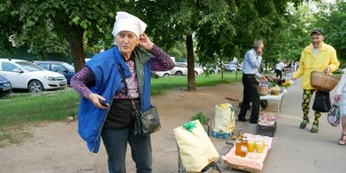 Все життя попереду — сподівайся і чекай. Що буде через 18 років із економічними паспортами українців