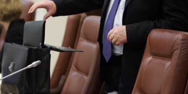 Правительство для Зеленского. Кто может сохранить посты в Кабмине и чьи имена окажутся неожиданными