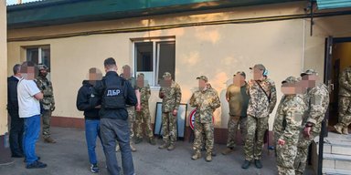 Сотрудники ТЦК получили реальные сроки за пытки во время мобилизации: подробности дела