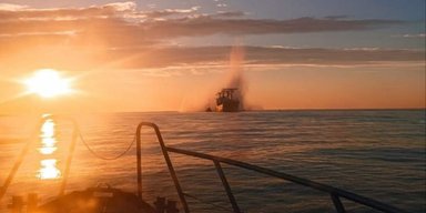 У Чорному морі на міні підірвалося цивільне судно: є постраждалі (фото)