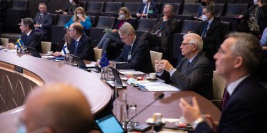 Наліт "Шахедів" РФ на Польщу: чи застосує НАТО 5 статтю про колективну оборону