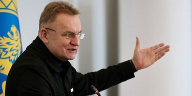 Стрельба во львовской школе: появилась реакция Садового