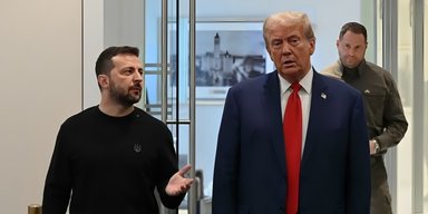 Трамп розповів Зеленському про свої стосунки з Путіним: президент України відповів