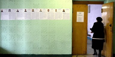 Берут числом. Центризбирком зарегистрировал 44 кандидата в президенты: кто эти люди и зачем идут на выборы